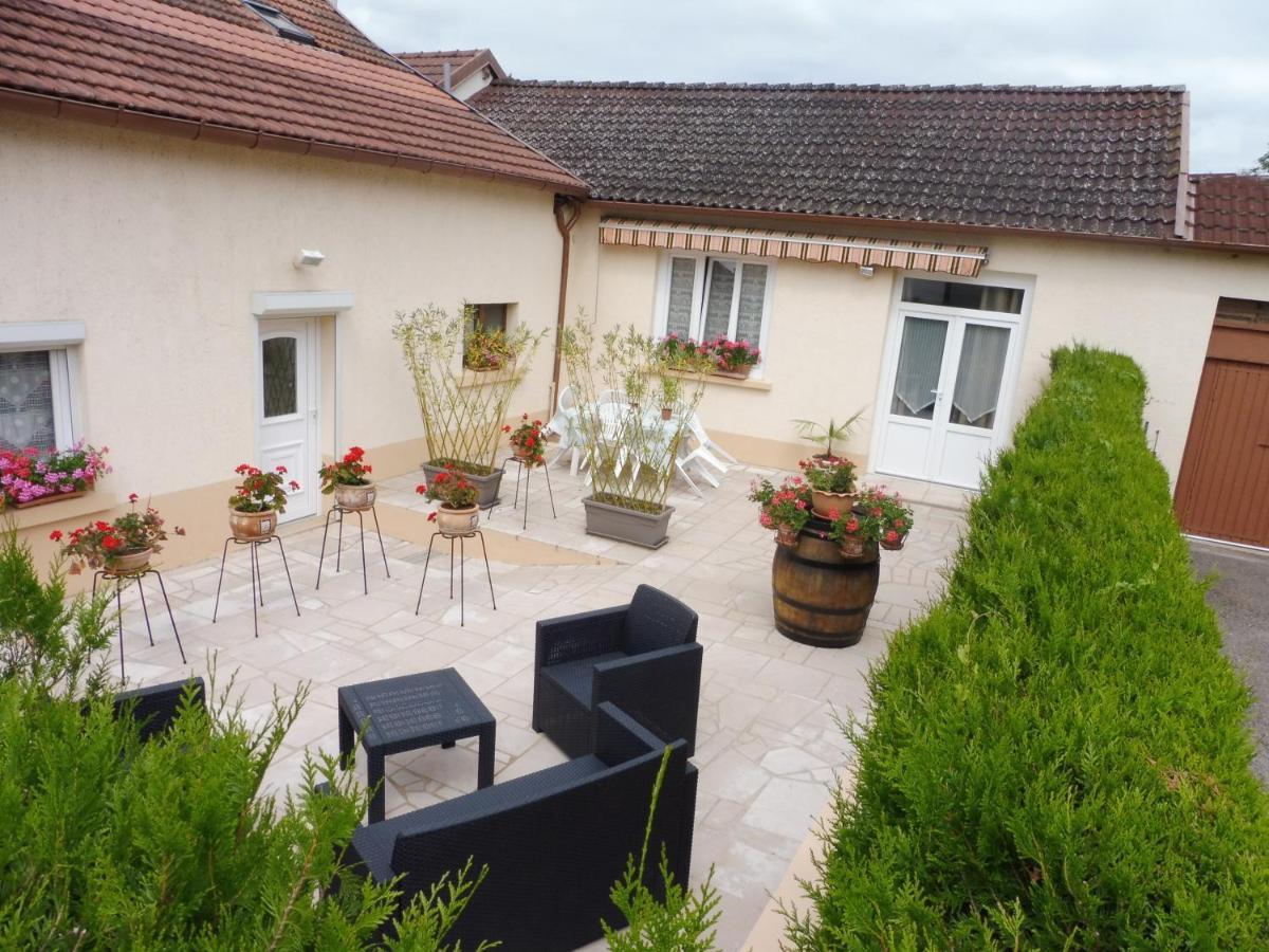 Au Pied Du Cognelot Bed & Breakfast Chalindrey Exterior photo